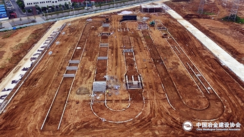 一冶承建的军事五项工程抓紧施工中