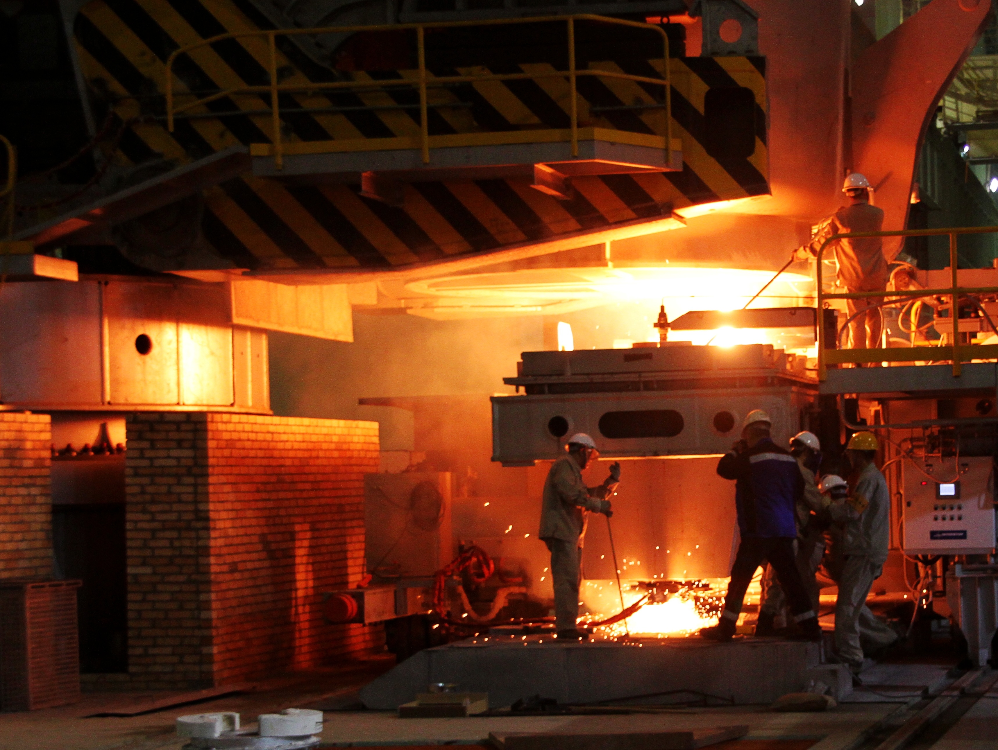 中国二十冶集团湛钢二号连铸机工程投产